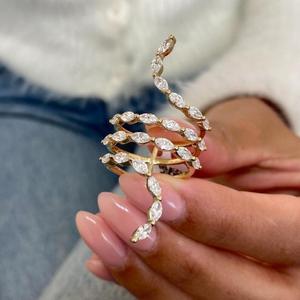 Anillo Abierto con Diamantes Marquise en Oro Amarillo de 14K, Anillo Minimalista Apilable, Regalo de Boda o Aniversario para Mujer - Product Image 3