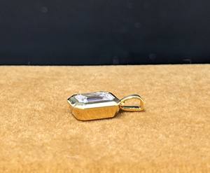 Pendentif de mariage Lurba Jewels en moissanite taille émeraude 1,75 carat, serti clos, en or jaune massif 14 carats, bijou de luxe chrétien, cadeau - Product Image 5