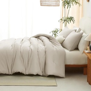 ชุดเครื่องนอนควีนไซส์ 3 ชิ้น ชุดผ้านวมน้ำหนักเบาสีพื้น - Product Image 1