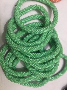 สร้อยข้อมือเด็กประดับพู่หลากสีสัน ลูกปัดแก้ว สไตล์ฮิปฮอป ความยาวปรับได้ เหมาะสำหรับเป็นของขวัญในโอกาสต่างๆ - Product Image 6