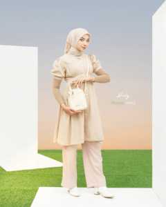 Sac à main en cuir synthétique de qualité supérieure avec fermeture éclair, bandoulière réglable, poche fonctionnelle et portefeuille intégré - Product Image 2