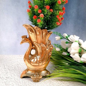 Jarrón Moderno de Metal Niquelado, Alta Estabilidad, Fundido en Aluminio con Campanas de Cristal para Hogar, Oficina o Mesa de Centro - Product Image 4