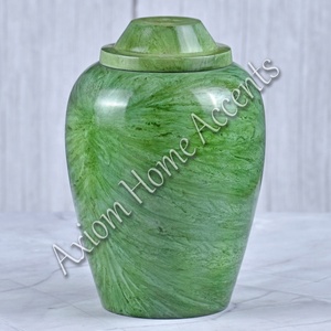 Elegante urna de cremación de aluminio hecha a mano con acabado pulido Urna de recuerdo conmemorativo por Axiom Home Accents - Product Image 5