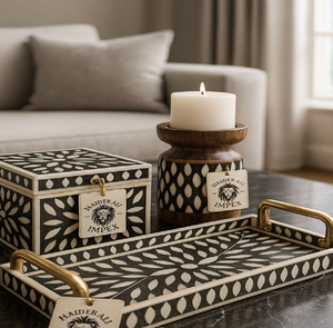 Bandeja rectangular con incrustaciones de hueso y diseño floral en azul verdoso, disponible a precios de mayoreo para detalles interiores vibrantes y comercio minorista de boutique. - Product Image 3