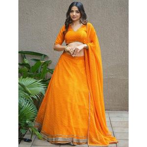 Magnifique Lehenga Choli de créateur en Georgette à imprimé Laheriya orange - Product Image 1