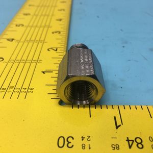 Conector AMAT 3300-02500 Hembra 3/8 T OD X 1/4 - Equipo y Piezas de Semiconductores de Confianza de Tradicción Global - Product Image 5