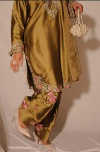 ชุดแฟชั่นดีไซน์เนอร์ใหม่มาแรง ชุดฟาร์ชีพร้อมผ้าคลุมไหล่ สำหรับงานปาร์ตี้และงานแต่งงาน - Product Image 3