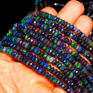 Perles rondes facettées en opale noire éthiopienne Lustre, 3-5 mm, 4-6 mm, 3-4 mm, Welo Flashy Fire, 16 pouces, 33 carats, certifiées par un tiers - Product Image 1