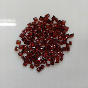 โกเมนสีแดงธรรมชาติ 4.5 มม. ทรงสี่เหลี่ยมเจียระไนแบบสเต็ปคัท คุณภาพดีที่สุด พลอยเม็ดเดี่ยวสำหรับทำเครื่องประดับ - Product Image 2