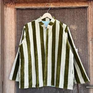 Veste boléro en velours bohème |   Rayures Automnales Brûlantes - Product Image 4