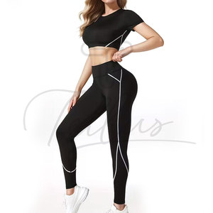 Nuevo Conjunto de Yoga Personalizado de Alta Calidad al por Mayor para Mujer, Ropa Deportiva para Gimnasio al Aire Libre, Conjunto de Shorts de Yoga para Mujer - Product Image 2