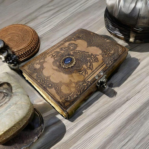 Diario de Cuero con Grabado de Dragón Hecho a Mano |   Cuaderno Grimoire de Piedras Preciosas |   Diario de hechizos de fantasía vintage - Product Image 5