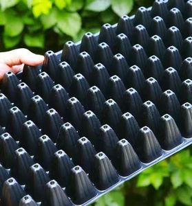 Bandejas de germinación cuadradas de 84 celdas de plástico HIPS con orificios de drenaje para semilleros - Product Image 4