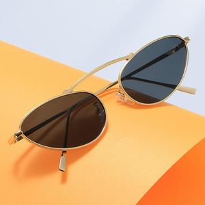 Lunettes de soleil œil de chat métalliques de créateur, style INS, monture ovale triangulaire, lunettes de luxe pour homme, vente en gros - Product Image 4