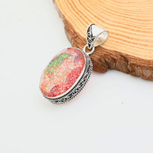Colgante de ópalo de fuego relleno de plata hecho a mano – Joyería artesanal arcoíris - Product Image 3