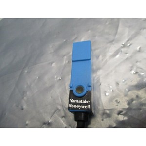 เซ็นเซอร์วัดระยะใกล้ Yamatake-Honeywell FL2-4A6H-L2 - อุปกรณ์และอะไหล่เซมิคอนดักเตอร์ระดับโลกที่เชื่อถือได้ - Product Image 3