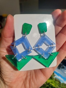 Pendientes de Resina de Selección Premium, Pendientes de Resina de Calidad Superior, Pendientes de Resina con Acabado Liso, Precio de Fábrica al por Mayor, Hechos con Resina - Product Image 5