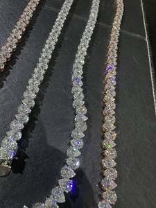 สร้อยคอคิวบาลิงค์ประดับเพชรโมอิสซาไนต์แบบเย็นๆ ระดับ VVS สไตล์ฮิปฮอปสุดหรูสำหรับผู้ชาย ขายส่งจากโรงงาน ผลิตตามสั่ง ทอง 18K - Product Image 6