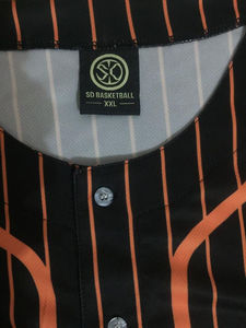 เสื้อเบสบอลลายทางแบบสตรีท ดีไซน์เองได้ ใส่ได้ทั้งชายและหญิง สไตล์ฮิปฮอป ระบายอากาศได้ดี ไซส์ใหญ่พิเศษ ผลิตจากโพลีเอสเตอร์ 100% สีตามสั่ง ไซส์ S-5XL - Product Image 5