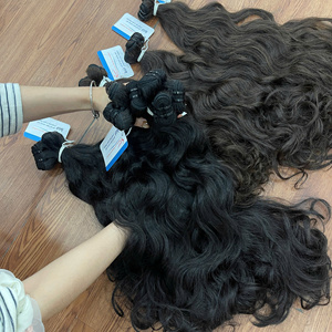 Fournisseur de Cheveux Naturels : Mèches de Cheveux Ondulés et Lisses, Double Trame, Cheveux Bruts, Plusieurs Couleurs, Couleur Naturelle - Product Image 4