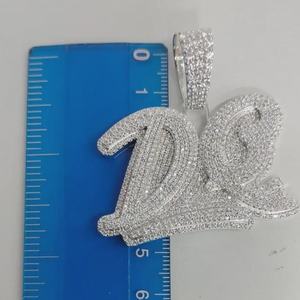 จี้เพชรแบบ Iced Out สั่งทำได้ตามต้องการ พร้อมตัวอักษรชื่อ  ทำจากเงินแท้ 925 ประดับเพชร VVS Moissanite สไตล์ฮิปฮอป จี้ตัวอักษร Iced Out - Product Image 6