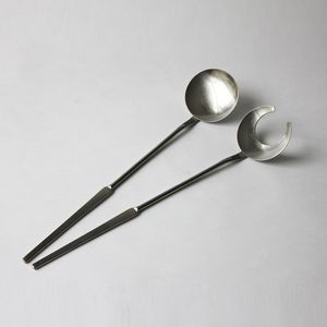 Cuillère-fourchette à salade contemporaine à long manche en métal pour service en profondeur, idéale pour les réceptions en extérieur et les occasions festives - Product Image 2