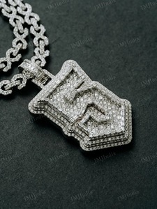 จี้เลขแบบกำหนดเอง ประดับเพชรโมอิสซาไนต์ VVS1 ระดับพรีเมียม 5 หลัก ดีไซน์หรูหรา สไตล์ฮิปฮอป เงินแท้ 925 ผ่านการทดสอบแล้ว - Product Image 2