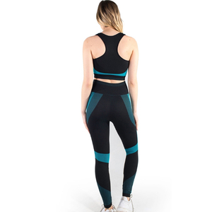 Vêtements de sport élégants pour un style de vie actif, ensemble de yoga avec soutien-gorge de sport et leggings amincissants. - Product Image 3