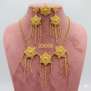 Último Modelo de MOLL JEWELLERS, Conjunto de Collar y Aretes con Incrustaciones Florales de Aleación de Zinc Chapado en Oro Indio de 24K, 0.3m, con Circonitas, para Mujer - Product Image 4