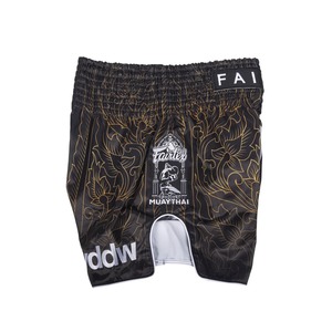 Shorts de Muay Thai pour hommes Fairtex, noir et or, imprimé floral, séchage rapide, polyester, vêtements d'entraînement pour arts martiaux mixtes, coupe régulière, short thaïlandais - Product Image 3