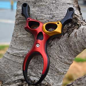 Tirachinas Premium de Aluminio Rojo y Dorado con Empuñaduras Ergonómicas Negras, Estructura Resistente, Equipo Deportivo para Exteriores, Portátil - Product Image 4