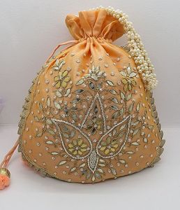 Sac Potli Royal Fait Main en Coton Brodé de Perles, Pochette de Soirée de Luxe Indienne pour Mariage Nuptial avec Cordon de Serrage pour Femme - Product Image 3