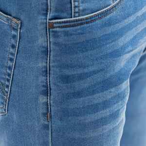 กางเกงยีนส์ขาสั้นสตรีทแวร์สำหรับผู้ชาย คุณภาพสูง ราคาขายส่ง ทรงเข้ารูป มีกระเป๋าหน้า - Product Image 6