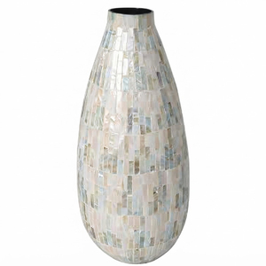 Vase de table de luxe rose en nacre, fait main, motif floral artisanal, pot de fleurs en mosaïque, vase cylindrique en résine MOP – Vente en gros - Product Image 5