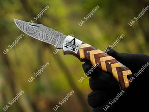 Couteau pliant à verrouillage arrière en acier Damas fait main de qualité industrielle, manche en bois d'olivier et de palissandre, vente en gros, offre spéciale - Product Image 2