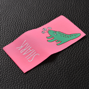 Etiquetas Tejidas con Logotipo Personalizado, Etiquetas de Marca Tejidas por Fábricas Chinas, Etiquetas Tejidas con Corte Láser de Alta Calidad - Product Image 3