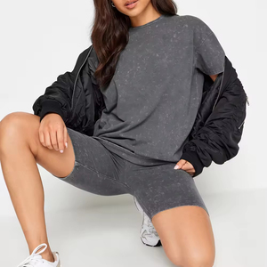 Ensemble court noir délavé à l'acide pour femme – T-shirt et short de cyclisme de qualité supérieure, grande taille - Product Image 1