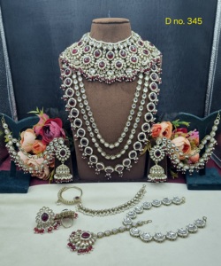 Conjunto nupcial de piedras Kundan sin tallar, gargantilla pesada, collar largo en capas, pendientes Jhumka, colección de joyería nupcial chapada en oro antiguo - Product Image 1