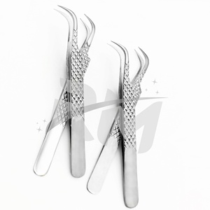 Pince à épiler RMI Diamond Grip Regulars, pointe incurvée à 90 degrés, en acier inoxydable argenté, antistatique, lisse, de précision, avec logo Leaser - Product Image 4