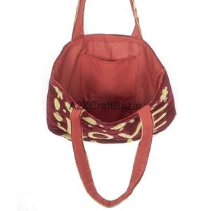Grossiste de sacs fourre-tout en velours brodés, design Love, rouge et or, sac de shopping à bandoulière, grande taille - Product Image 2