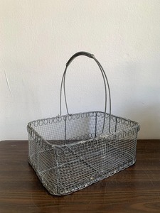 Vintage Style Metal Fruits <b>Basket</b> Perfect For Garden Patio Kitchen Dining <b>Table</b> And Decorative Fruit Display Storage Organizer - Product Image 1