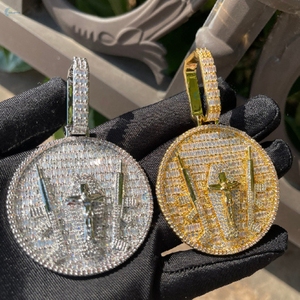 Colgante de Moissanita Personalizado de Jesucristo, Corte Baguette Incoloro y Corte Redondo, Estilo Hip Hop Iced Out, Para Él - Product Image 5