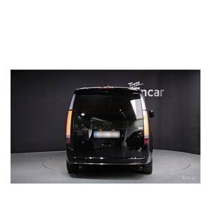 Hyundai Staria 2023, 4x4, Lounge, 7 Plazas, con Cámara Trasera, Asientos de Cuero, Caja de Cambios Automática, Diésel, 10,743 km - Product Image 3