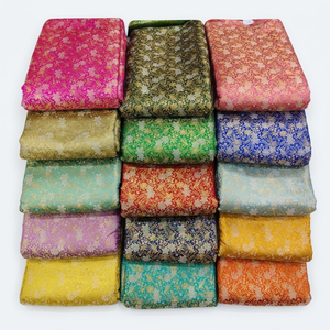 Tissu en polyester brocart luxueux avec motifs jacquard floraux et texture élégante pour vêtements de filles, décoration et artisanat - Product Image 1