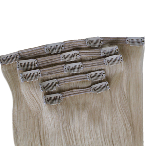 Légères et polyvalentes, les extensions de cheveux russes ondulées invisibles à clipser ajoutent une volume naturel et un style flexible grâce à des cheveux véritables. - Product Image 6