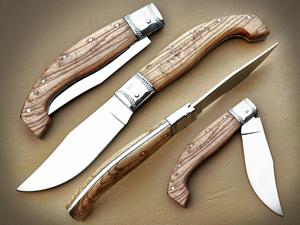 Cuchillos Tradicionales Sardinianos Hechos a Mano PATTADA ARBURESA de Acero Inoxidable con Madera de Olivo, Punta de Gota, OEM Personalizable, Cuchillo para Exteriores - Product Image 1