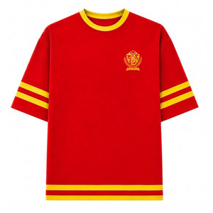 T-shirt à manches courtes rouge pour homme de la sororité NSPDK avec bordure jaune et lettres grecques, T-shirt décontracté en coton pour femme NSPDK - Product Image 1