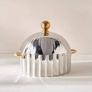 Plat de service isotherme en céramique bleu roi avec couvercle en dôme argenté, élégant pour buffets, chauffe-plat moderne pour table - Product Image 5
