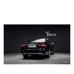 Mercedes-Benz Clase E E250 Avantgarde Modelo Septiembre 2023 con 43.178 km, Caja de Cambios Automática, Asientos de Cuero, Cámara Trasera - Product Image 4