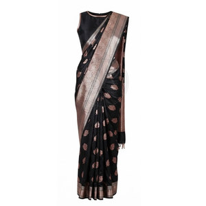 Sari indien haut de gamme pour femme, tenue ethnique drapée de créateur, ornée pour mariage, célébration, festival, fête - Product Image 2